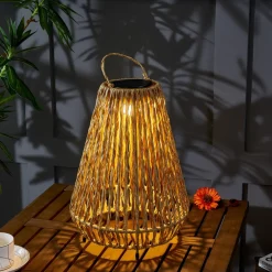 Lindby Dekorationsbelysning|Solcellelamper > LED-solcellelampe Amaria, rattan, lys, Ø 27 cm