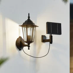 Lindby Solcellelamper|Væglamper > LED-solcellelampe Sayata, sort, aluminium, lygte