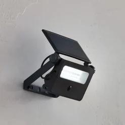 Solcelle Lampe Med Sensor|Væglampe Med Sensor ^ Lindby LED-solcellelampe til vægmontering Rikard, sort, stål