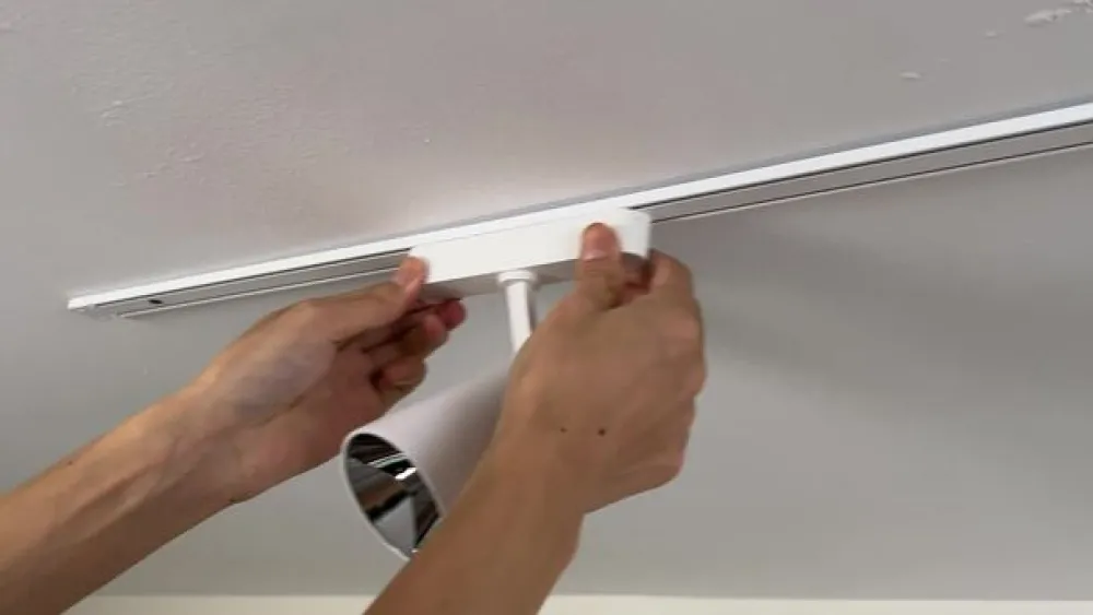 Lindby Skinnesystem > LED-spot 48 V Lumaro, hvid, Ø7cm, plast, dæmpbar