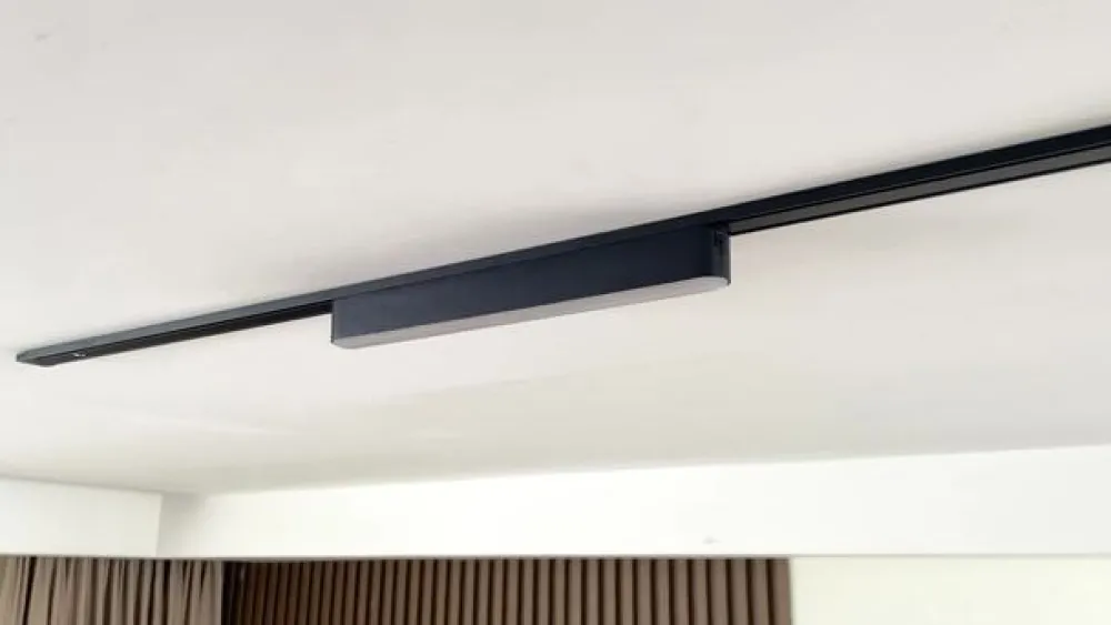 Skinnesystem ^ Lindby LED-strip 48 V Lumaro,sort,20W,plast,dæmpbar