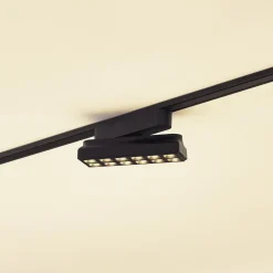 Lindby Skinnesystem > LED-strip 48 V Lumaro, sort, 12 punkter, dæmpbar