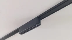 Lindby Skinnesystem > LED-strip 48V Lumaro, sort,6 punkter,2,4cm,dæmpbar