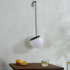 Lindby Udendørs Pendellamper > LED udendørs pendel Eleia, RGBW, 20 cm, genopladeligt batteri