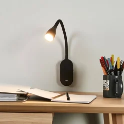 Lindby Væglamper|Væglamper > LED-væglampe Enna, 34 cm, sort, afbryder, USB