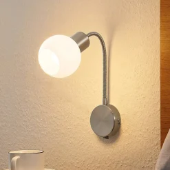 Lindby Væglamper|Væglamper > Lioma væglampe med fleksibel arm, nikkel