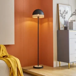 Gulvlamper ^ Lindby Lonnaris gulvlampe med rattan, sort