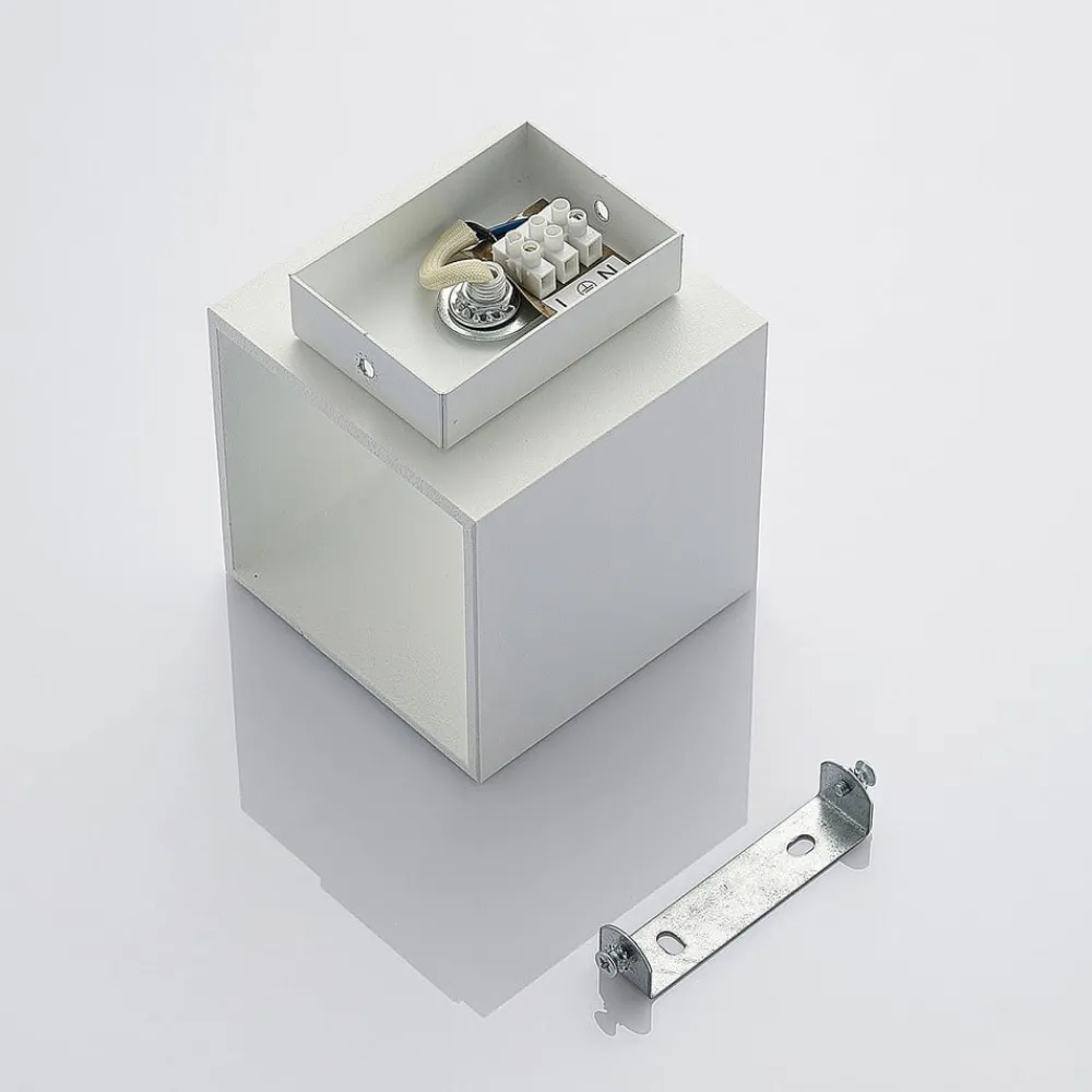 Lindby Væglamper > Mirza væglampe i aluminium, kantet, hvid