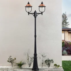Lygtepæle ^ Lindby udendørslampe Clint, 225 cm, 2 lyskilder, saltvandsresistent, E27