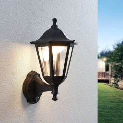 Lindby Væglampe Med Sensor|Terrassebelysning > udendørs LED-væglampe Iavo, sensor, sort, lygte