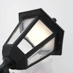 Lindby Væglampe Med Sensor|Terrassebelysning > udendørs LED-væglampe Iavo, sensor, sort, lygte