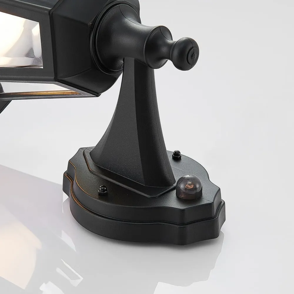 Lindby Væglampe Med Sensor|Terrassebelysning > udendørs LED-væglampe Iavo, sensor, sort, lygte