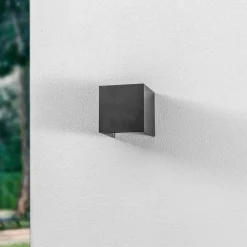 Lindby Terrassebelysning|Væglamper > udendørs LED-væglampe Nivar, kantet, sort, IP54