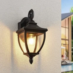 Terrassebelysning|Væglamper ^ Lindby udendørs væglampe Cerys, sort, plast, højde 37 cm