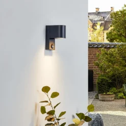 Lindby Væglampe Med Sensor > udendørs væglampe Gelso, aluminium, 15 cm, GU10, sensor
