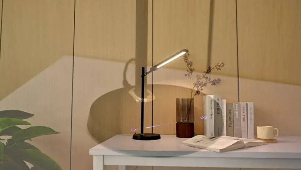 Lindby Arbejdsrum/Kontor|Bordlamper > Valtorin LED-skrivebordslampe, sort