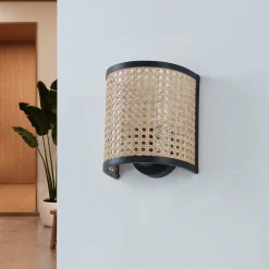Gang|Pendellamper ^ Lindby væglampe Yaelle, 20 cm høj, rattan, sort, E27