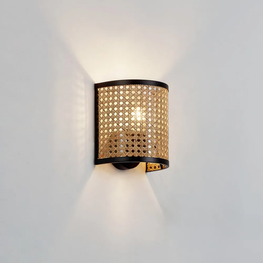 Gang|Pendellamper ^ Lindby væglampe Yaelle, 20 cm høj, rattan, sort, E27