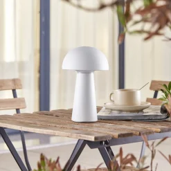 Lindby Dekorationsbelysning|Bordlamper > Zyre LED genopladelig bordlampe, hvid, IP44, touchdæmper