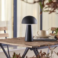 Lindby Dekorationsbelysning|Bordlamper > Zyre LED genopladelig bordlampe, sort, IP44, touchdæmper