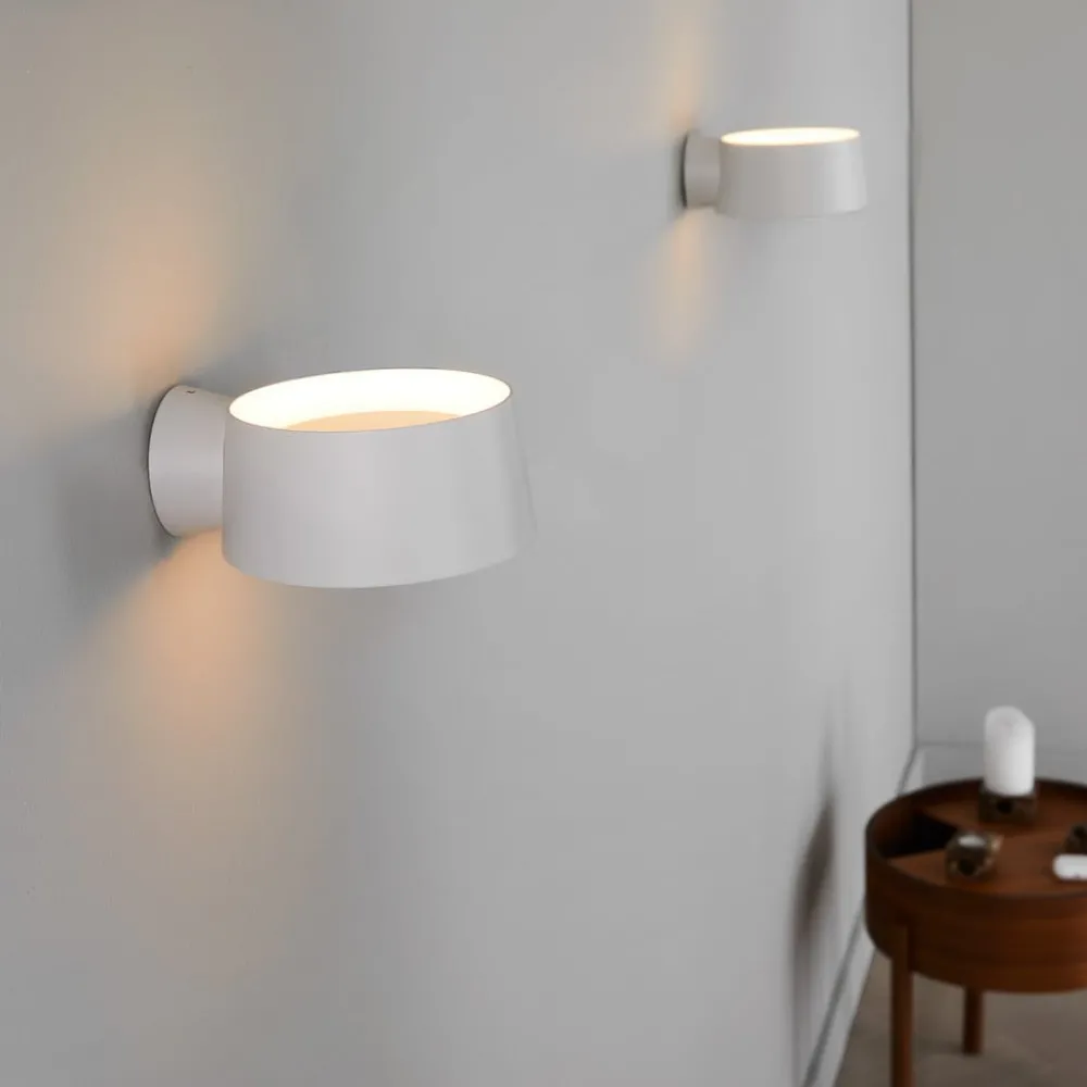 Væglamper ^ LOOM DESIGN LED-væglampe Cookie, hvid, aluminium, Ø 15 cm