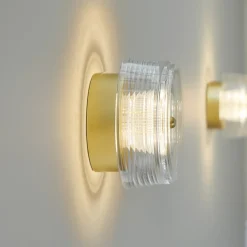 LOOM DESIGN Væglamper|Væglamper > LED-væglampe Glow guldfarvet/klar Ø 16 cm akryl