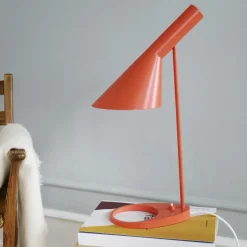 Arbejdsrum/Kontor ^ Louis Poulsen AJ designerbordlampe orange