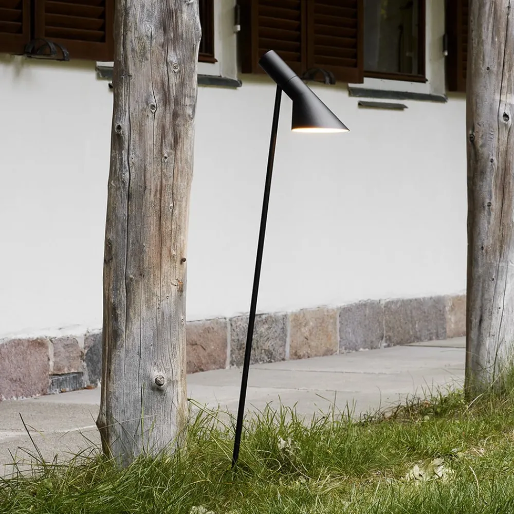 Gadebelysning ^ Louis Poulsen AJ Garden højde 95 cm jordstykke 830