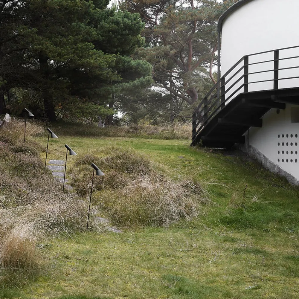 Gadebelysning ^ Louis Poulsen AJ Garden, højde 95cm, bundplade 830