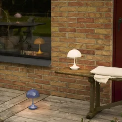 Louis Poulsen Dekorationsbelysning > Akku-lampe Panthella PORTABLE 160 V3 opal hvid