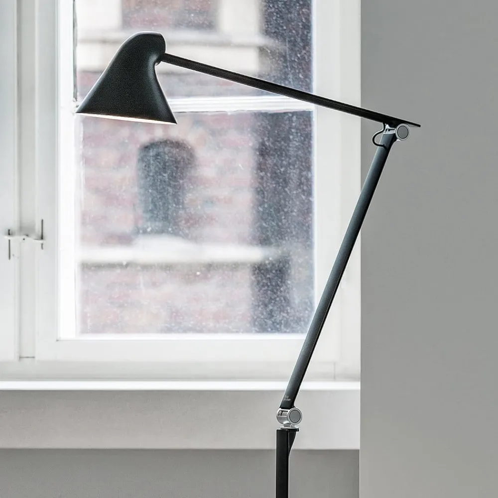Louis Poulsen Gulvlamper > NJP LED-gulvlampe 2.700 K, sort