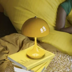 Louis Poulsen Dekorationsbelysning > Panthella PORTABLE 160 V3, uigennemsigtig gul