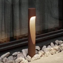 Louis Poulsen Sokkellamper > sokkellampe Flindt, 930, corten 35 cm base 24 V