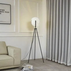 Lucande Gulvlamper > Helva gulvlampe, 150 cm, hvid/sort, drejelig