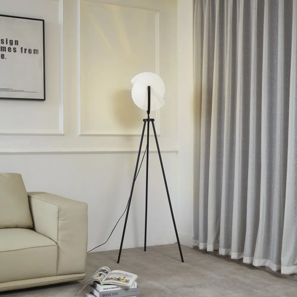 Lucande Gulvlamper > Helva gulvlampe, 150 cm, hvid/sort, drejelig