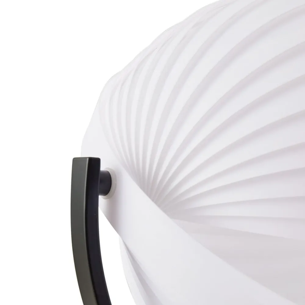 Lucande Gulvlamper > Helva gulvlampe, 150 cm, hvid/sort, drejelig