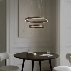 Lucande Pendellamper > LED-hængelampe Yonam, Ø 60 cm, 2 lyskilder, brun, CCT