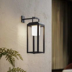 Lucande Væglamper > LED-væglampe Tilena, kantet, sort, aluminium