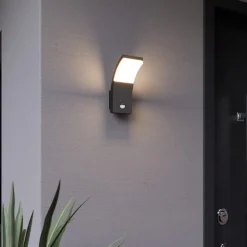 Lucande Væglampe Med Sensor|Terrassebelysning > LED-væglampe Timm, sensor, 20cm, antracit, IP54