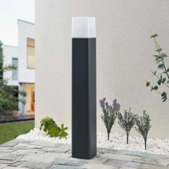 Gadebelysning ^ Lucande Obuna vejlampe, højde 80 cm