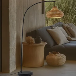 Terrassebelysning ^ Lucande udendørs gulvlampe Taniola, beige, rattan, 195 cm, IP44