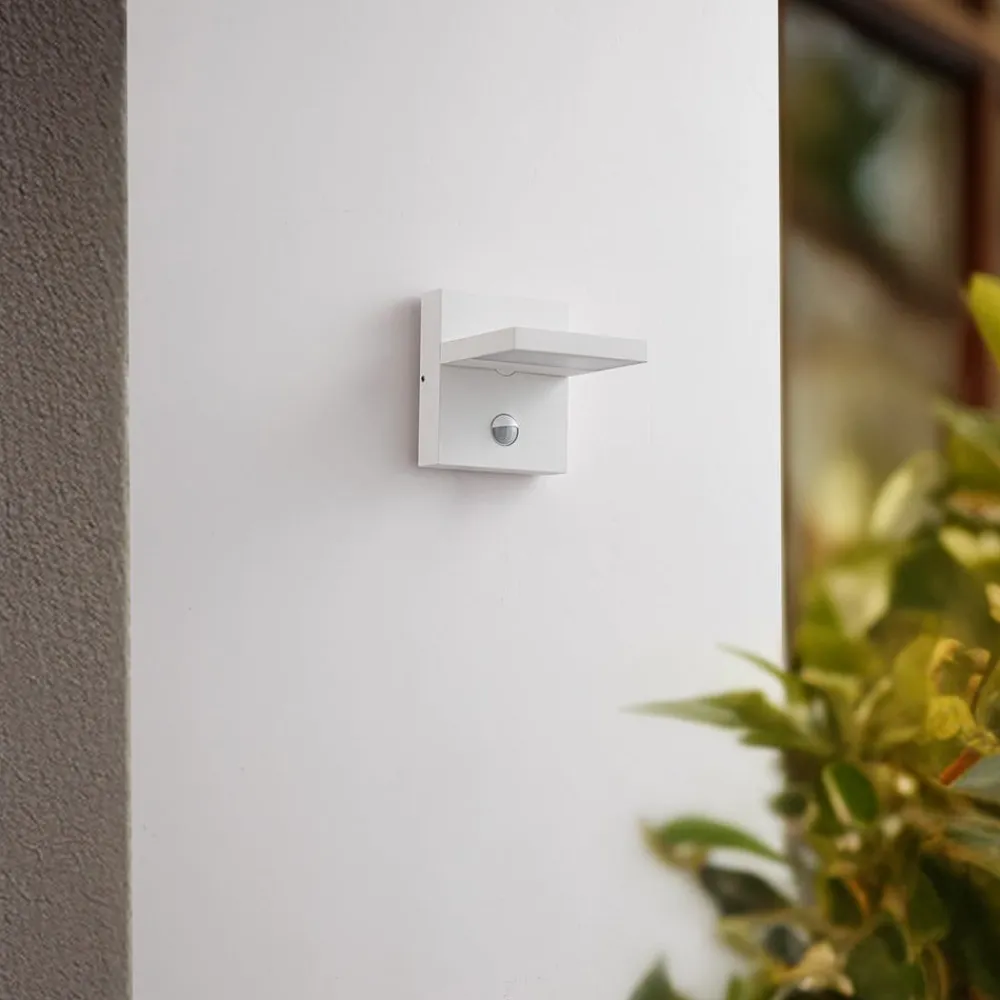 Lucande Væglampe Med Sensor|Væglamper > udendørs LED-væglampe Silvan, hvid, sensor, IP54, 16 cm