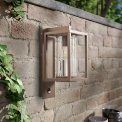 Væglampe Med Sensor|Terrassebelysning ^ Lucande udendørs væglampe Ferda, sensor, hængende, brun, IP44