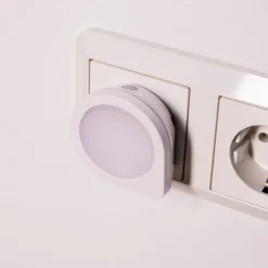 Müller-Licht Væglamper > Luna Sensor LED-stikkontaktlampe natlys
