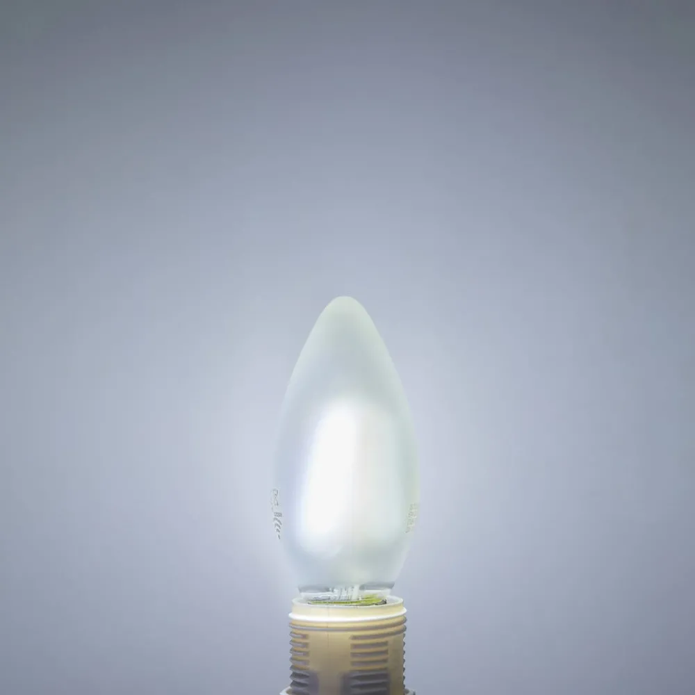 LUUMR Dæmpbar Led-Pære|Smarte Lyskilder > Smart LED-kertepære E14 4,2 W mat CCT Tuya WLAN