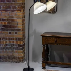 Markslöjd Gulvlamper|Gulvlamper > Mira tekstilgulvlampe, sort