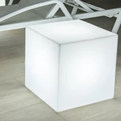 Newgarden Dekorationsbelysning|Terrassebelysning > Cuby LED dekorationslampe med kabel, 40x40cm