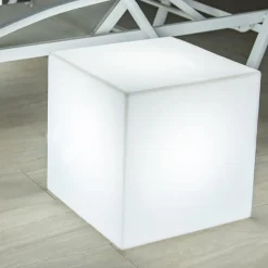 Newgarden Solcellelamper > Cuby LED solcellelampe, 40 x 40 cm