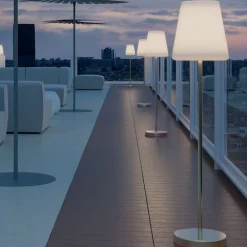 Newgarden Solcellelamper|Terrassebelysning > Lola Slim 120 gulvlampe med solceller antracit