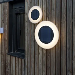 Solcellelamper ^ Newgarden Wally LED-solcellelampe til vægmontering, Ø 27 cm